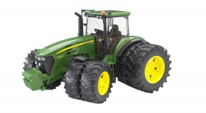 Bruder John Deere with Twin Tyres (03052)