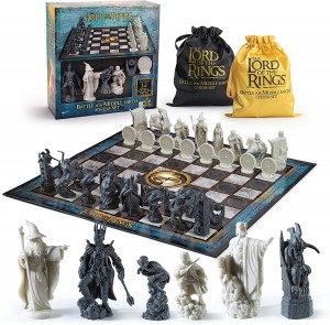 The Noble Collection France The Lord of the Rings - Chess Set: Battle for Middle-Earth (EN)