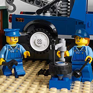 LEGO Creator Expert Corner Garage