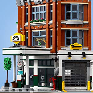 LEGO Creator Expert Corner Garage